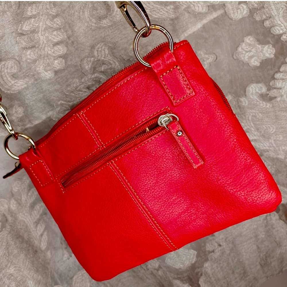 Red Tignanello leather adjustable crossbody. - Picture 5 of 10